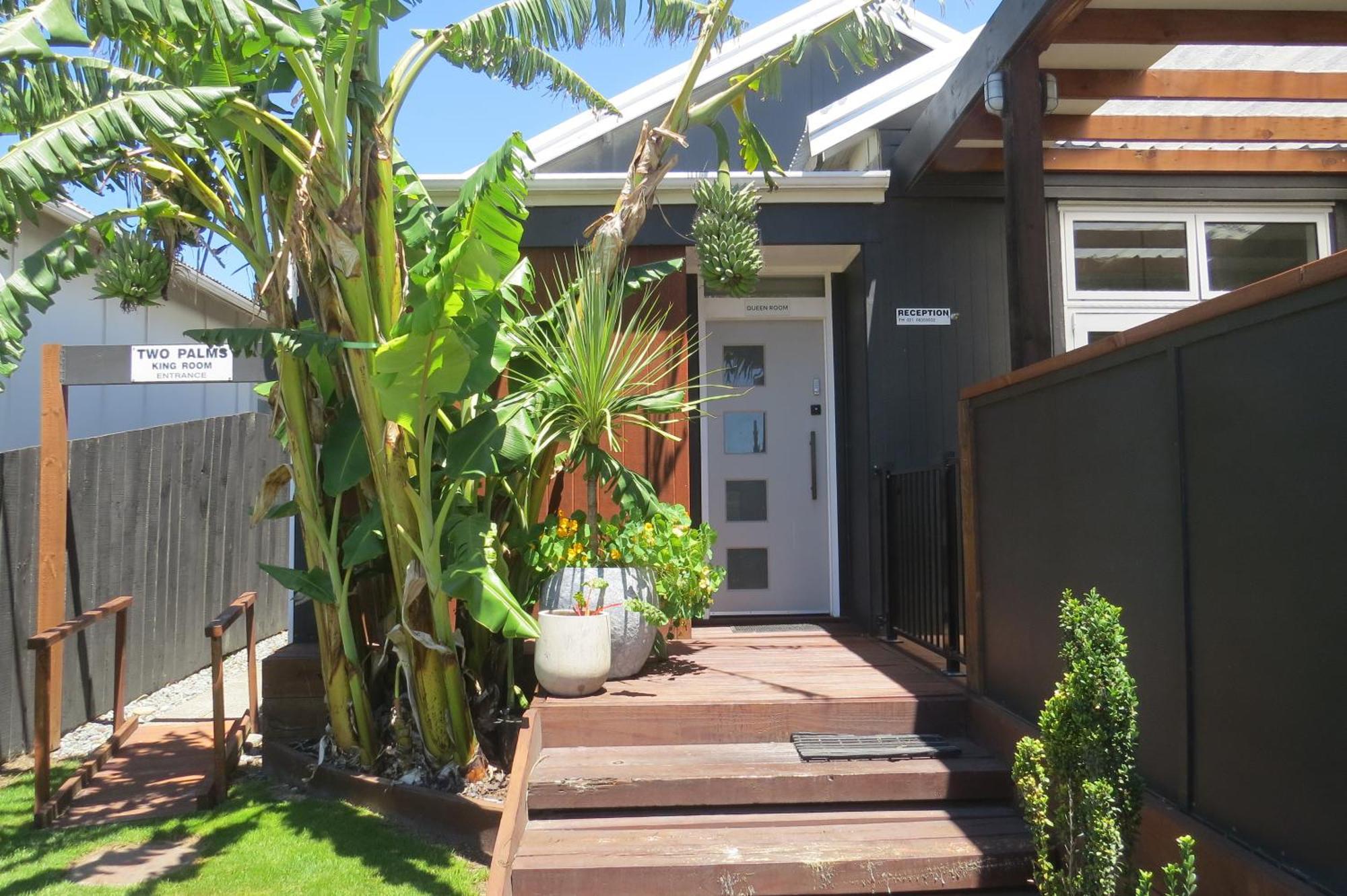 Guest house Two Palms